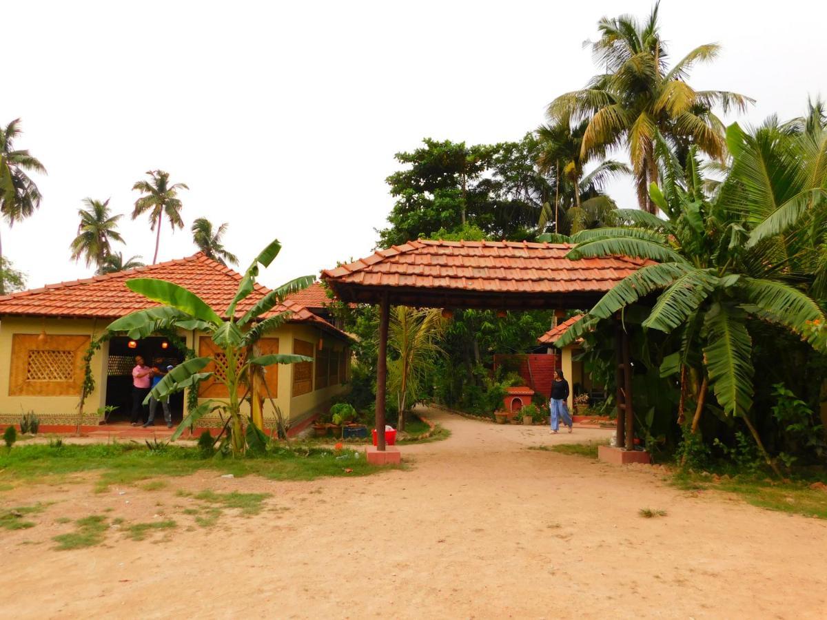 Resort Gram Bangla Retreat *