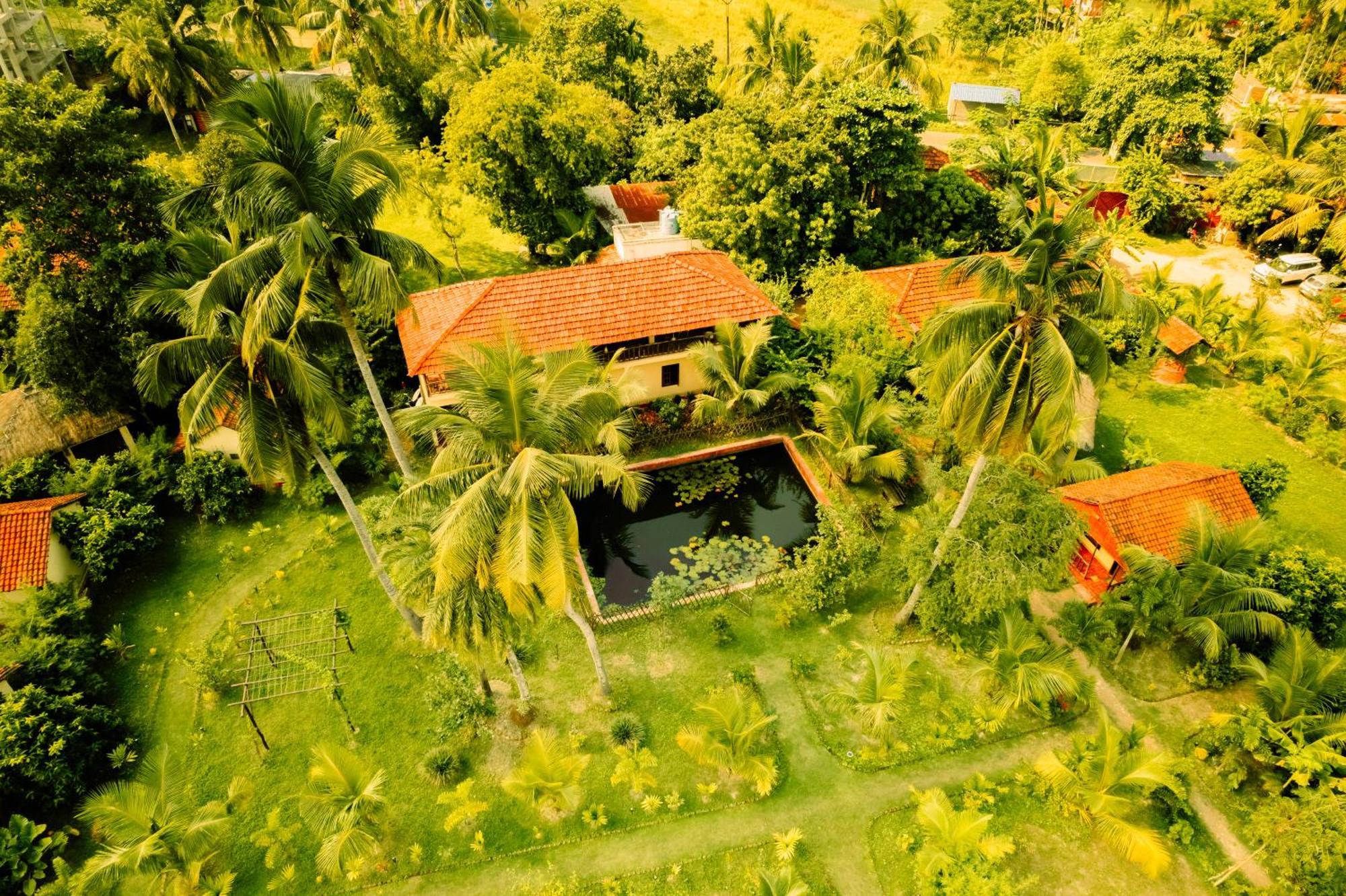 Resort Gram Bangla Retreat