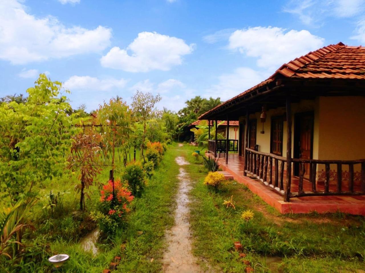 Resort Gram Bangla Retreat Kolkata