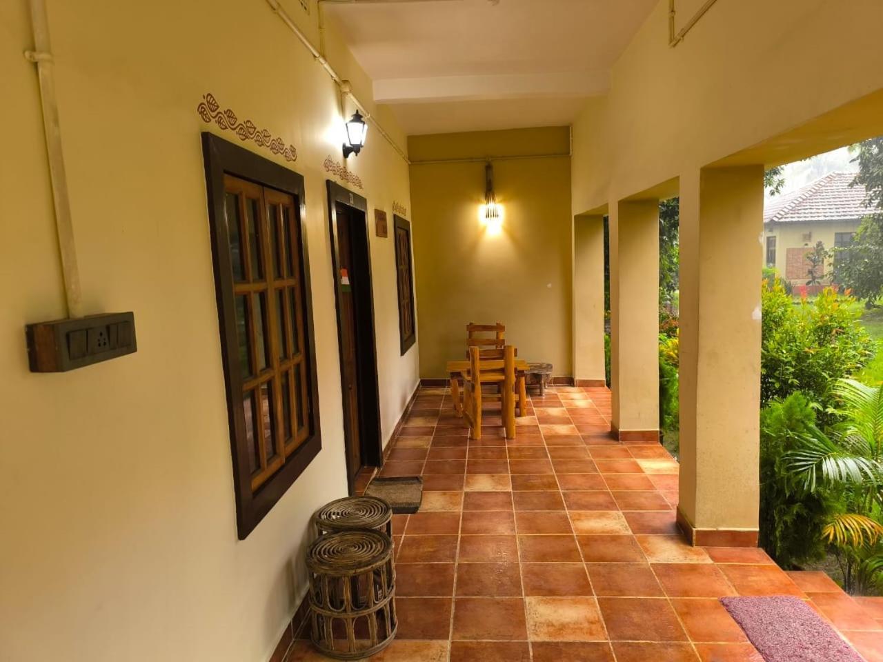 Gram Bangla Retreat * Kolkata